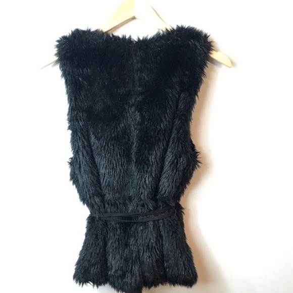 LOVE TREE Faux Fur Vest Black - Picture 4 of 8